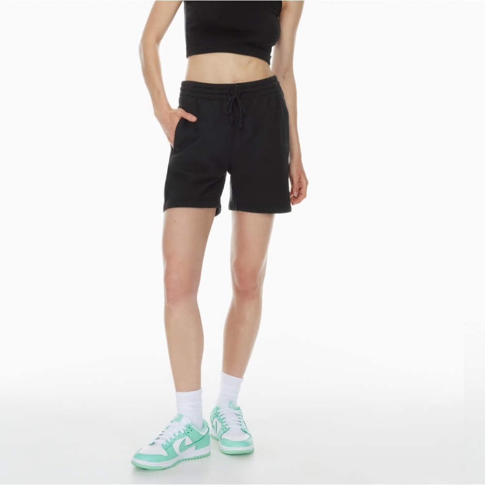 Aritzia Cozy Fleece Boyfriend Shorts 5” Black